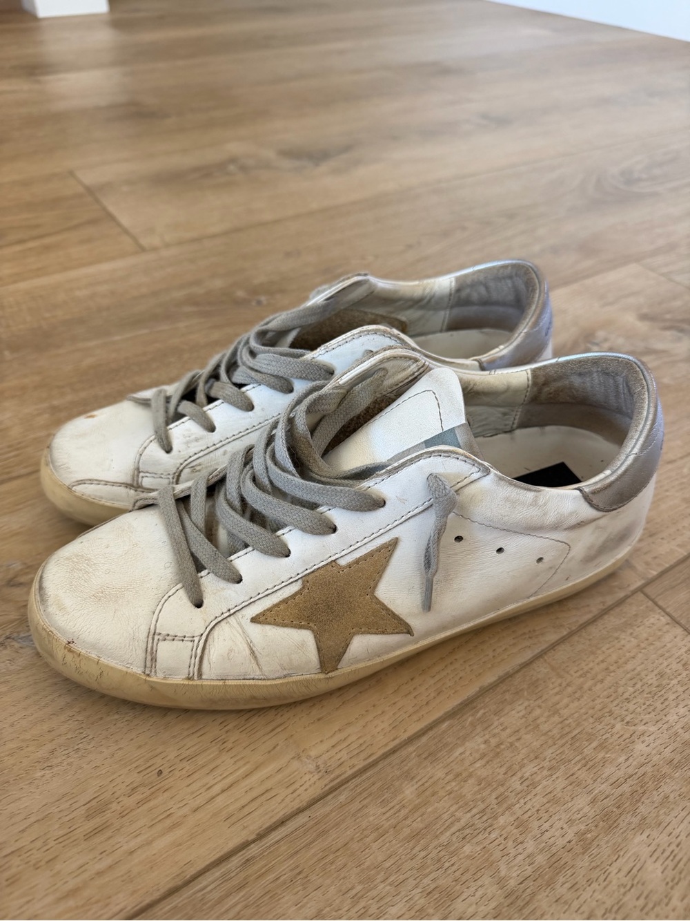 Golden Goose White Leather Low-Top Sneakers with Silver Heel